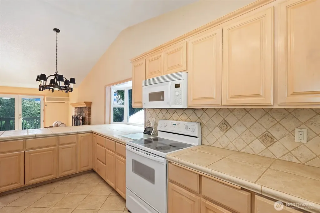 4706 Caldwell Road E Edgewood WA 98372