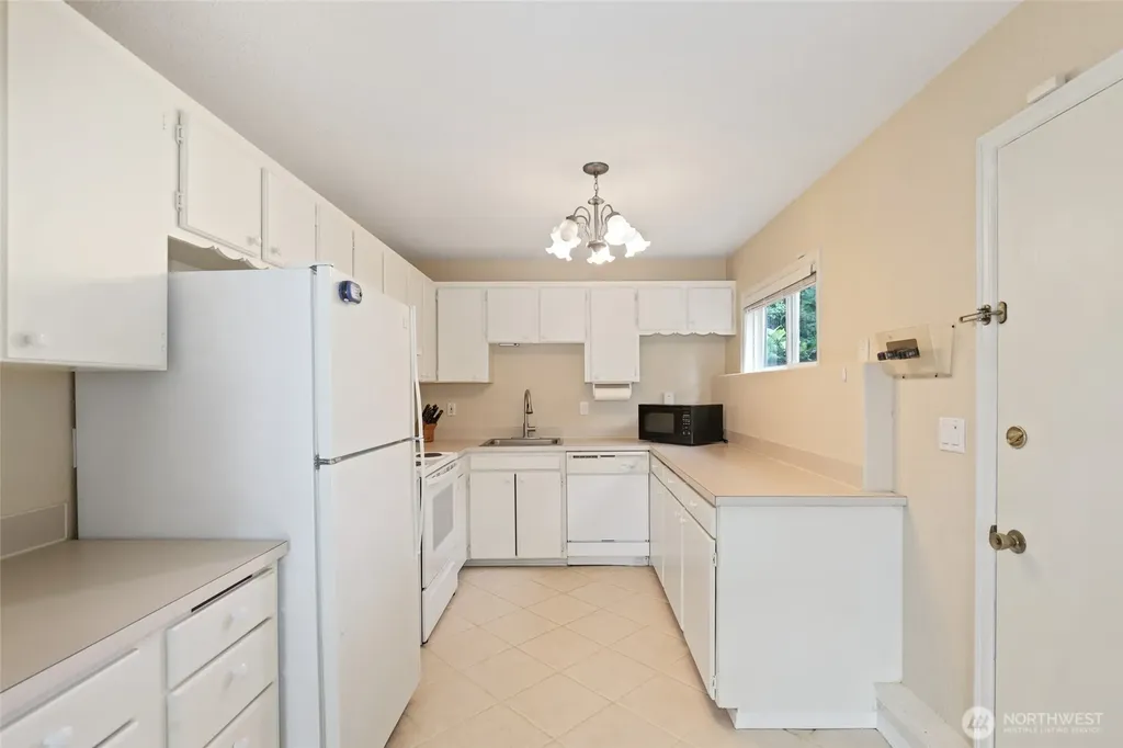 4706 Caldwell Road E Edgewood WA 98372