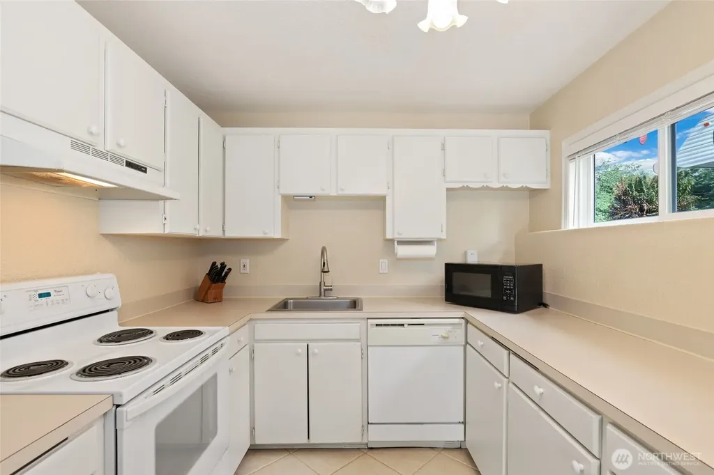 4706 Caldwell Road E Edgewood WA 98372