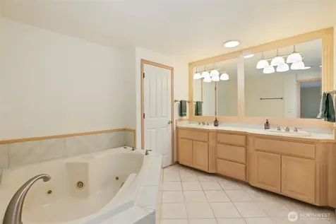 4706 Caldwell Road E Edgewood WA 98372