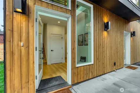 10626 E Riverside Drive Bothell WA 98011