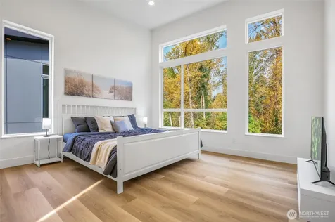10626 E Riverside Drive Bothell WA 98011