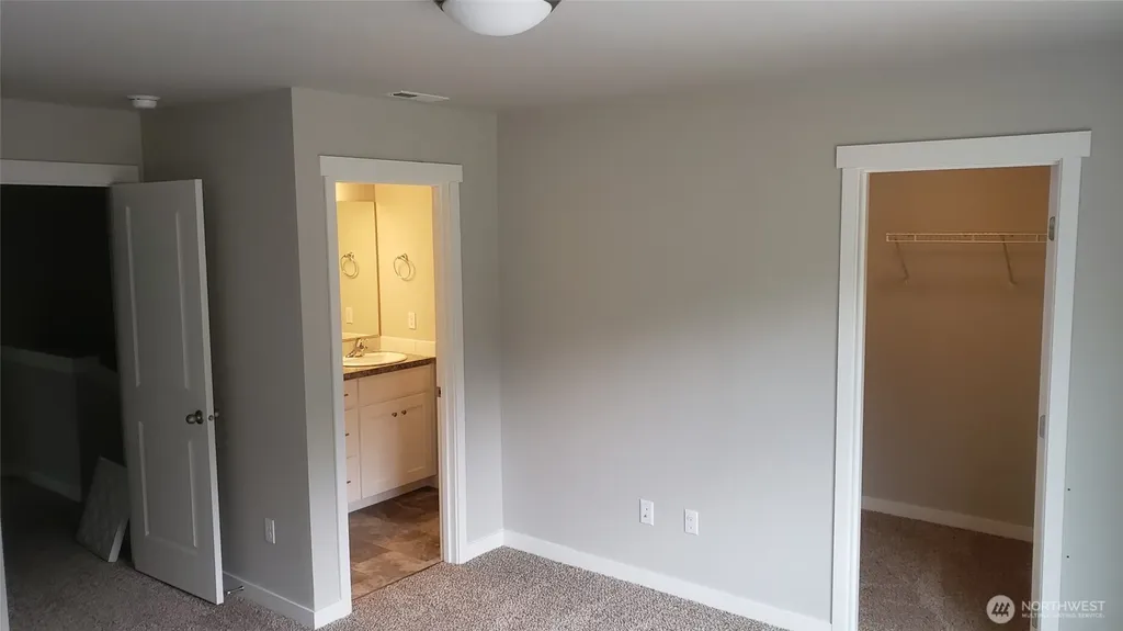 15908 39th Ave East Tacoma WA 98446