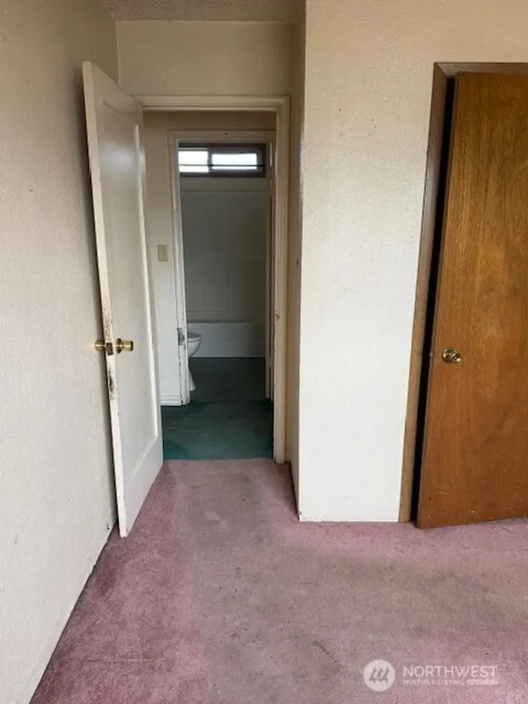 710 S Hawthorne Drive Moses Lake WA 98837