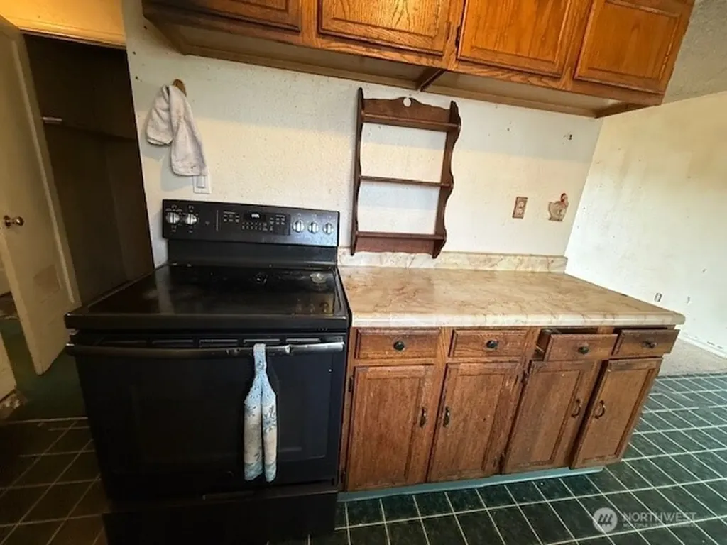 710 S Hawthorne Drive Moses Lake WA 98837