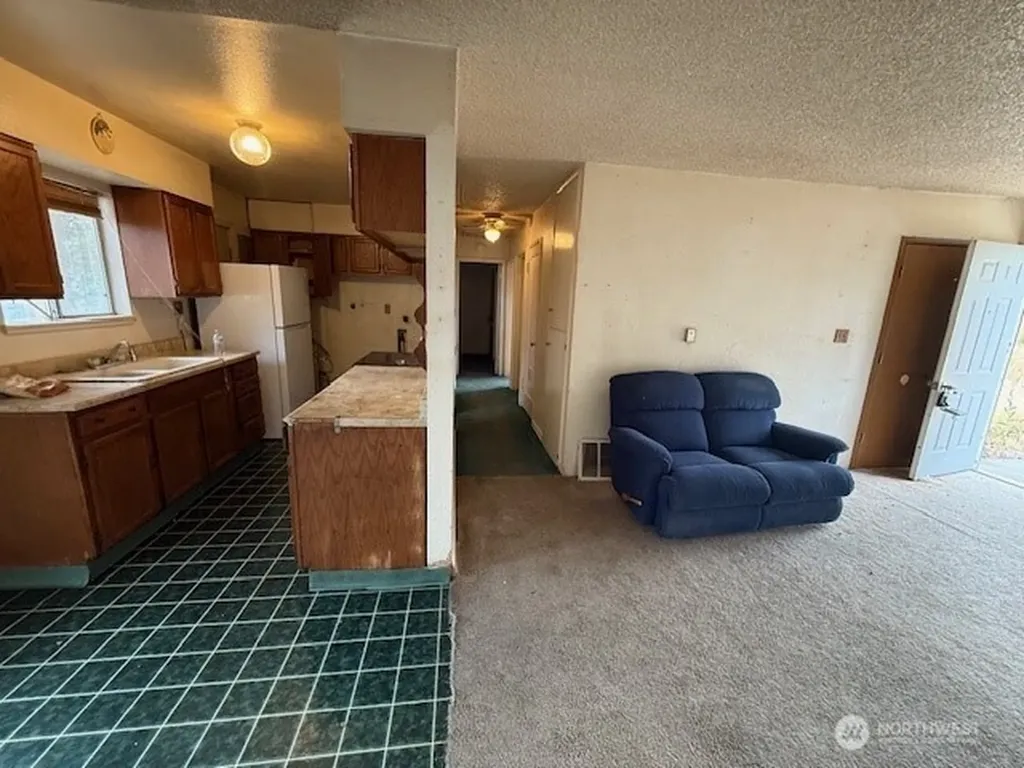 710 S Hawthorne Drive Moses Lake WA 98837