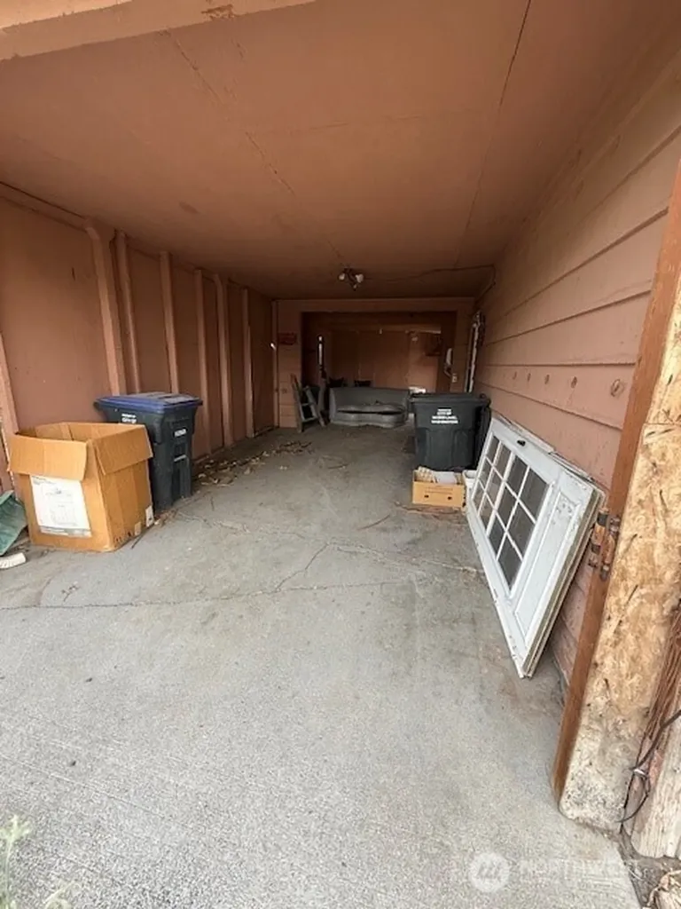 710 S Hawthorne Drive Moses Lake WA 98837