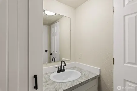 922 124th Place NW Marysville WA 98271