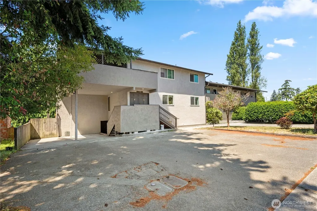 1132 90th Street SW Everett WA 98204