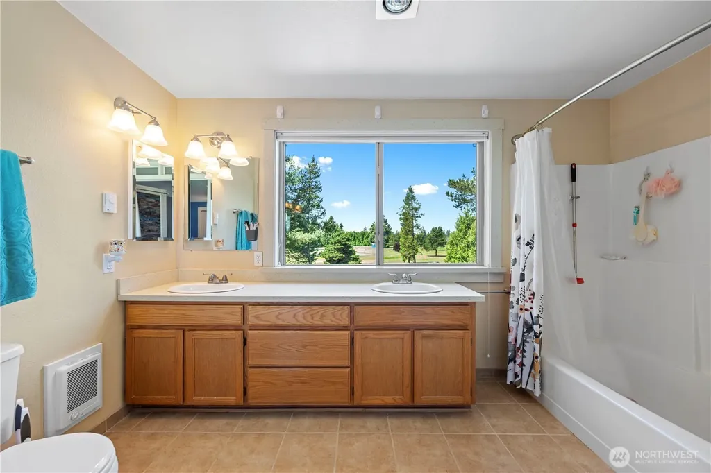 1132 90th Street SW Everett WA 98204