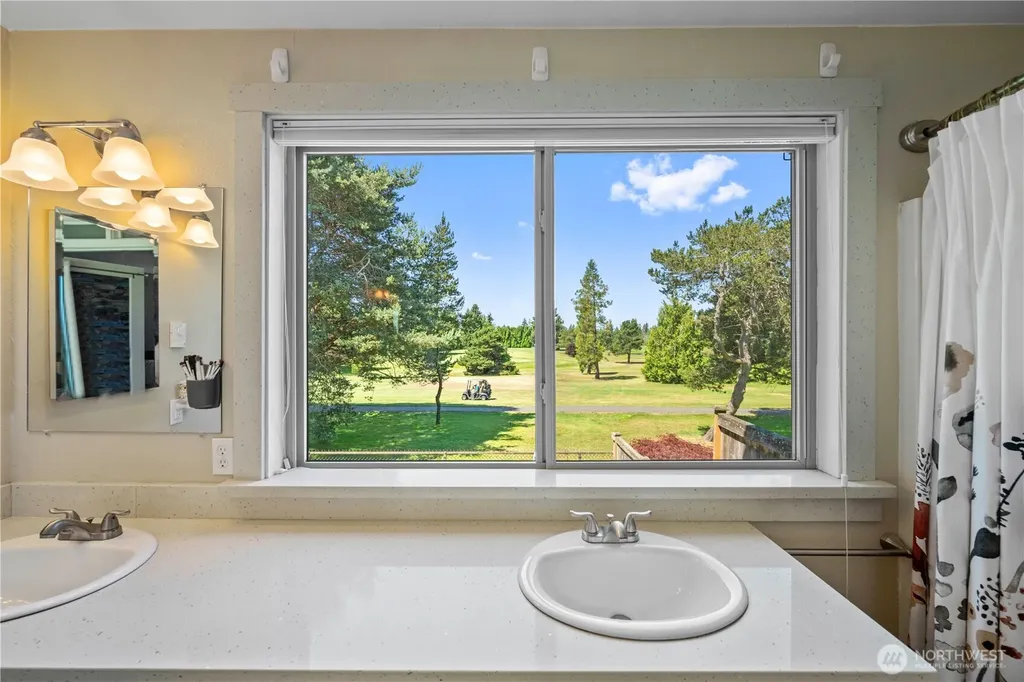1132 90th Street SW Everett WA 98204