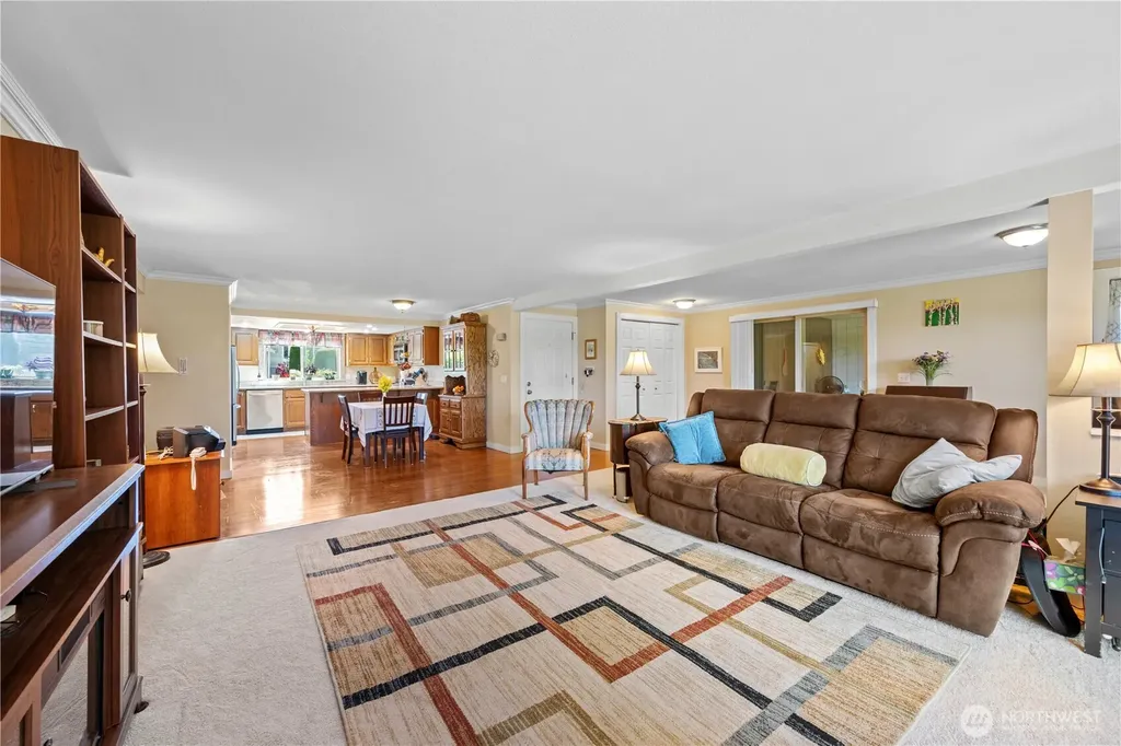 1132 90th Street SW Everett WA 98204