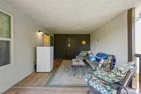 1132 90th Street SW Everett WA 98204
