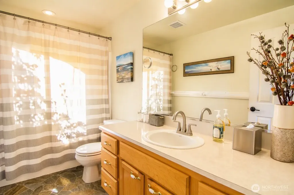 12415 6th Avenue NW Gig Harbor WA 98332