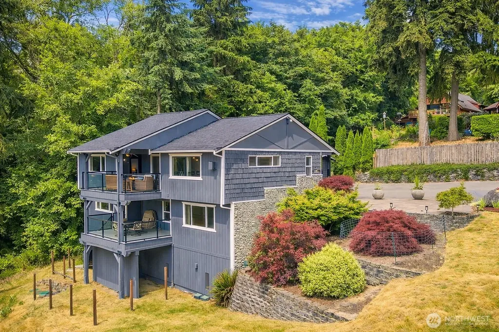 12415 6th Avenue NW Gig Harbor WA 98332