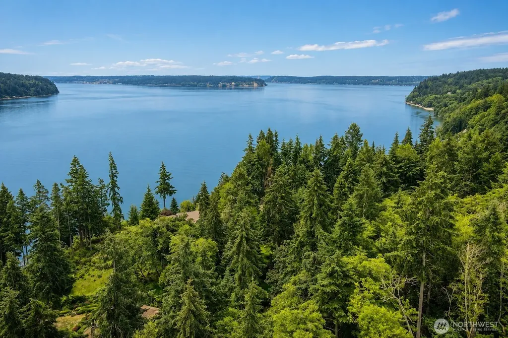 12415 6th Avenue NW Gig Harbor WA 98332