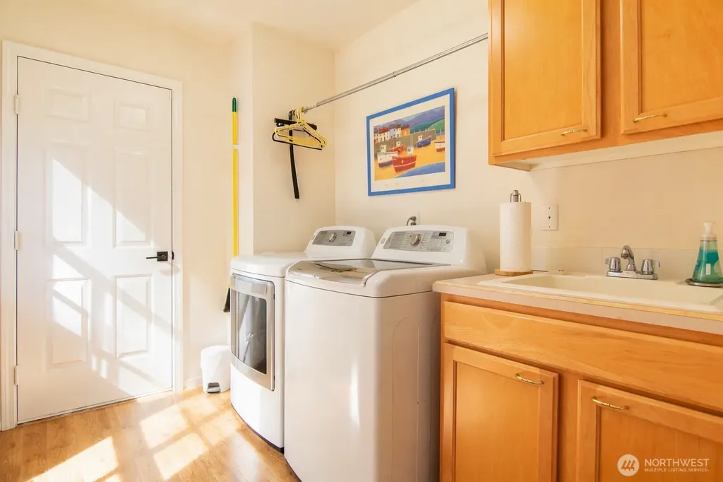 12415 6th Avenue NW Gig Harbor WA 98332