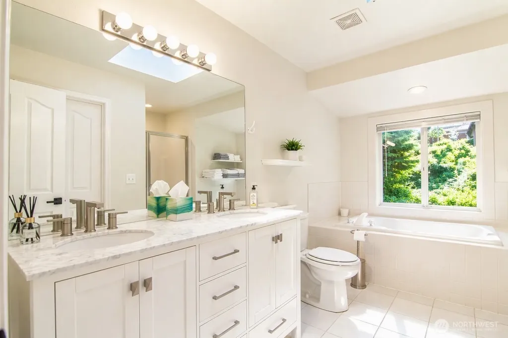 12415 6th Avenue NW Gig Harbor WA 98332