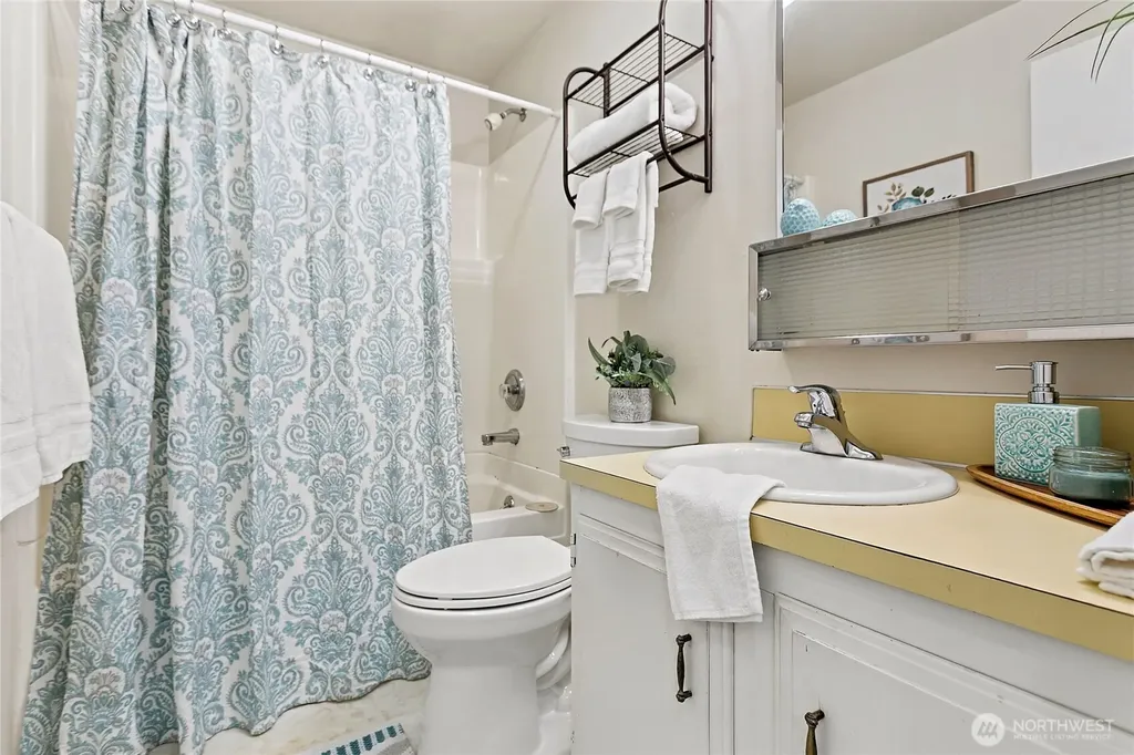 2810 W Crestline Drive Bellingham WA 98226