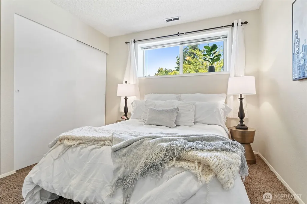 2810 W Crestline Drive Bellingham WA 98226