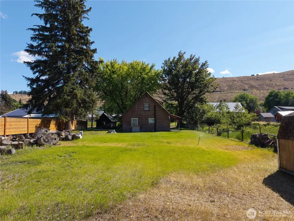 821 Riverside Street Winthrop WA 98862