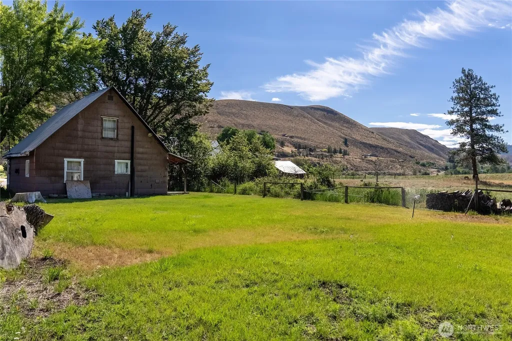 821 Riverside Street Winthrop WA 98862