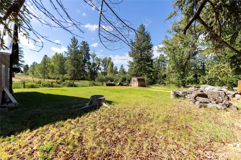 821 Riverside Street Winthrop WA 98862