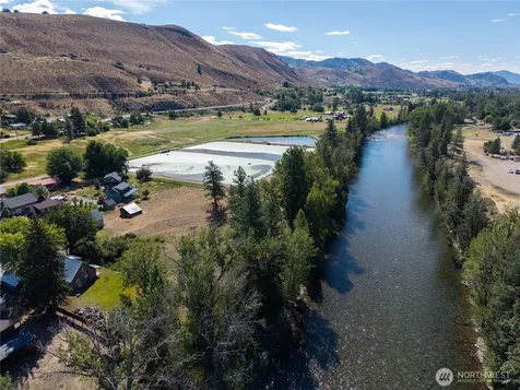 821 Riverside Street Winthrop WA 98862