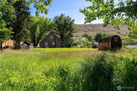 821 Riverside Street Winthrop WA 98862