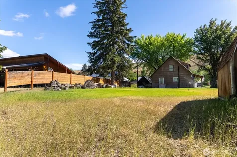 821 Riverside Street Winthrop WA 98862