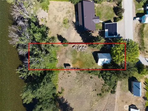 821 Riverside Street Winthrop WA 98862