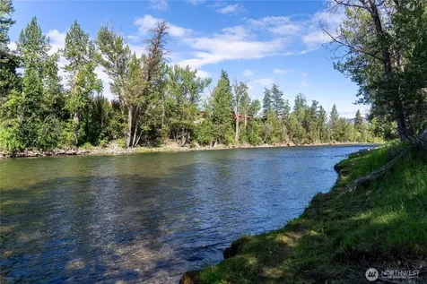 821 Riverside Street Winthrop WA 98862