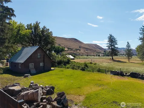 821 Riverside Street Winthrop WA 98862