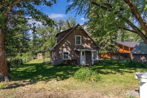 821 Riverside Street Winthrop WA 98862