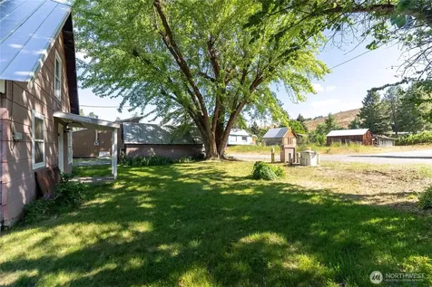 821 Riverside Street Winthrop WA 98862