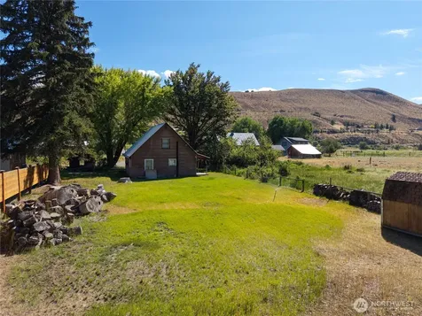 821 Riverside Street Winthrop WA 98862