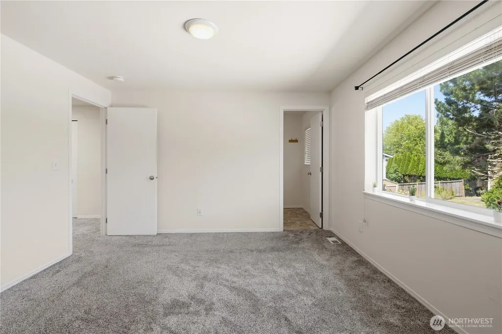 3929 152nd Place SE Bothell WA 98012