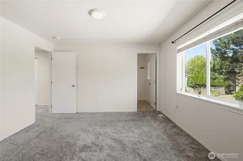 3929 152nd Place SE Bothell WA 98012