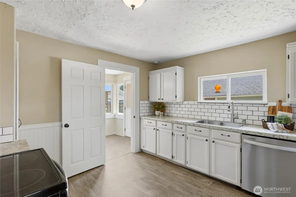 337 Loves Avenue Woodland WA 98674