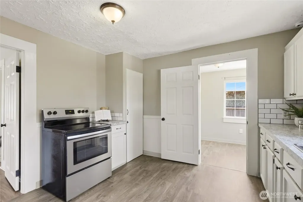 337 Loves Avenue Woodland WA 98674