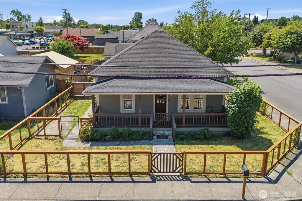 337 Loves Avenue Woodland WA 98674