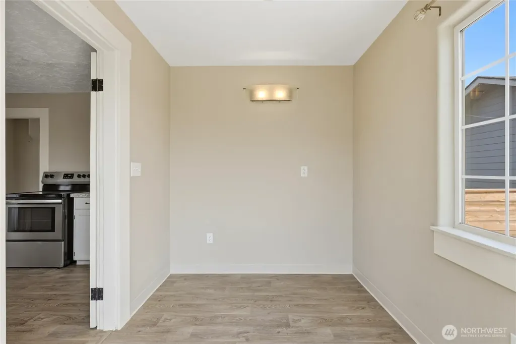 337 Loves Avenue Woodland WA 98674