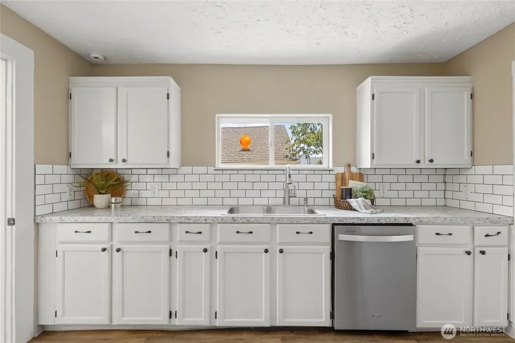 337 Loves Avenue Woodland WA 98674