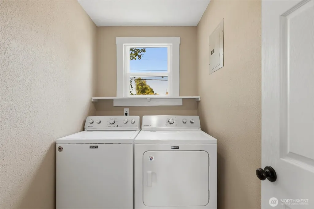 337 Loves Avenue Woodland WA 98674