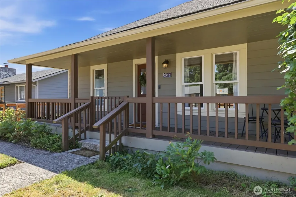337 Loves Avenue Woodland WA 98674