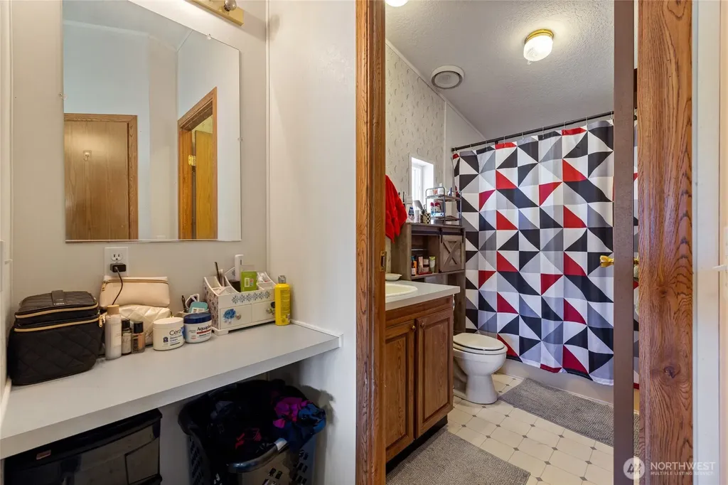 29427 Orting Kapowsin Highway E Graham WA 98338