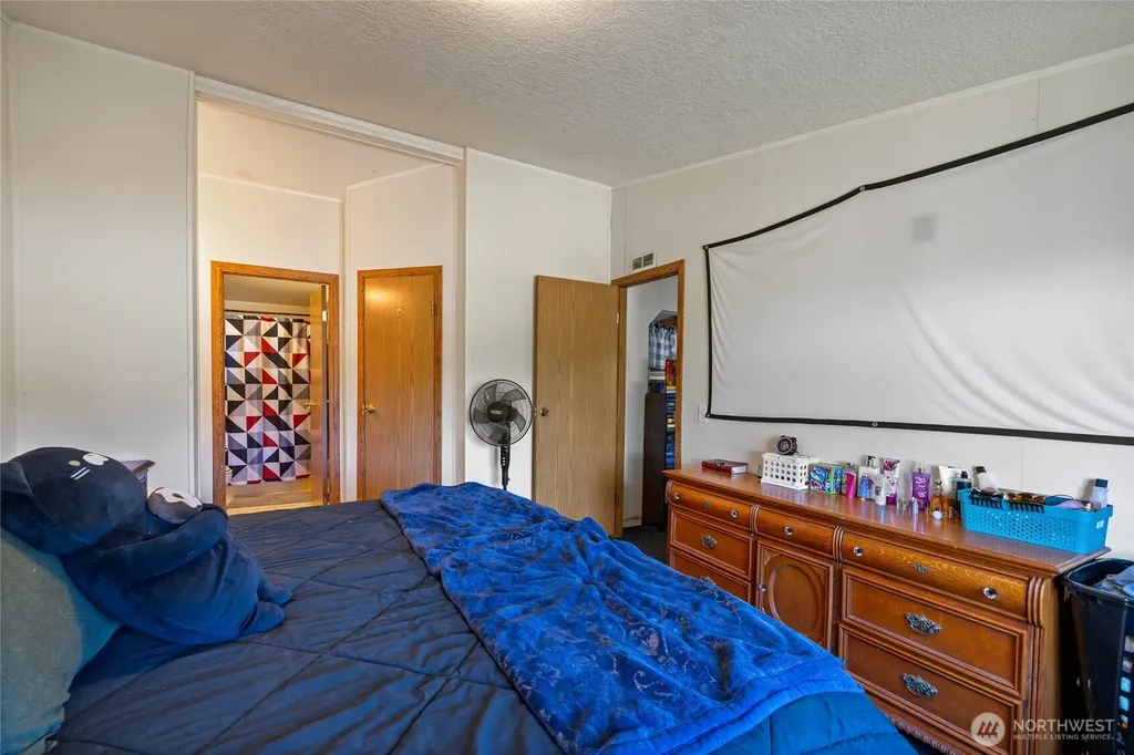 29427 Orting Kapowsin Highway E Graham WA 98338