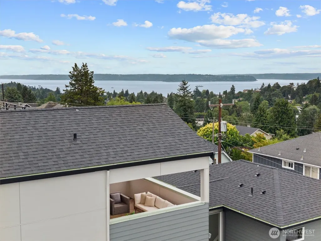4047 44th Avenue SW Seattle WA 98116