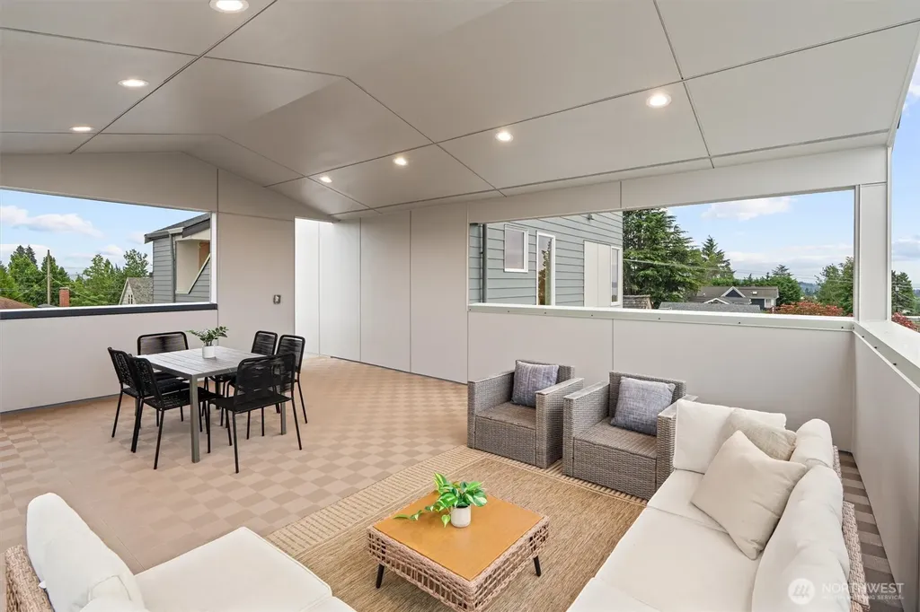 4047 44th Avenue SW Seattle WA 98116