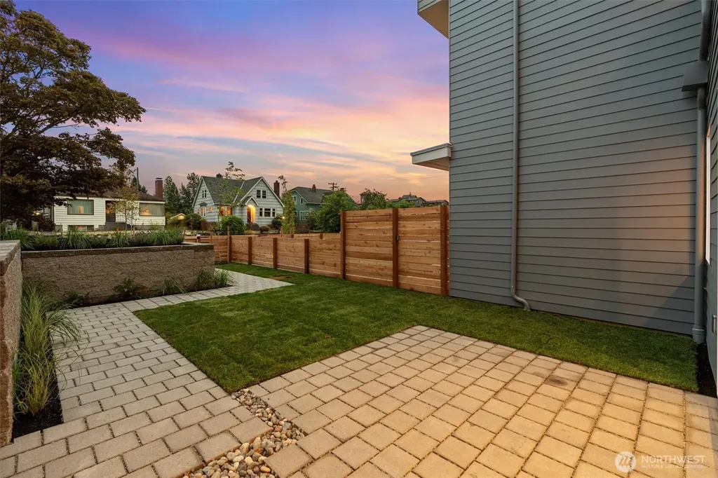 4047 44th Avenue SW Seattle WA 98116